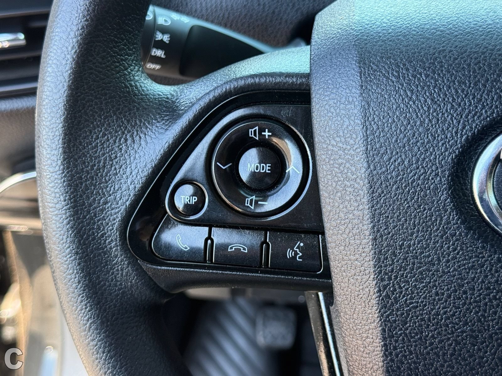2022 Toyota Prius L Eco - Photo 15