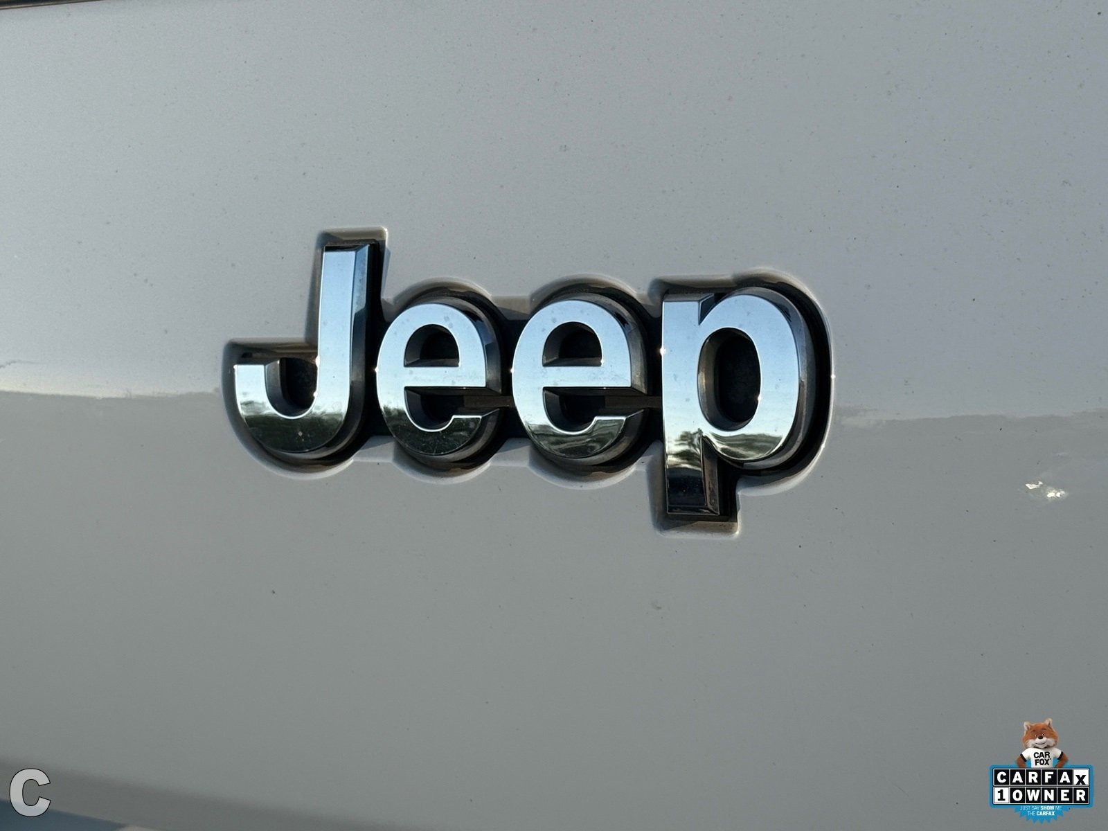 Image 7 of 2023 Jeep Grand Cherokee L Laredo SUV