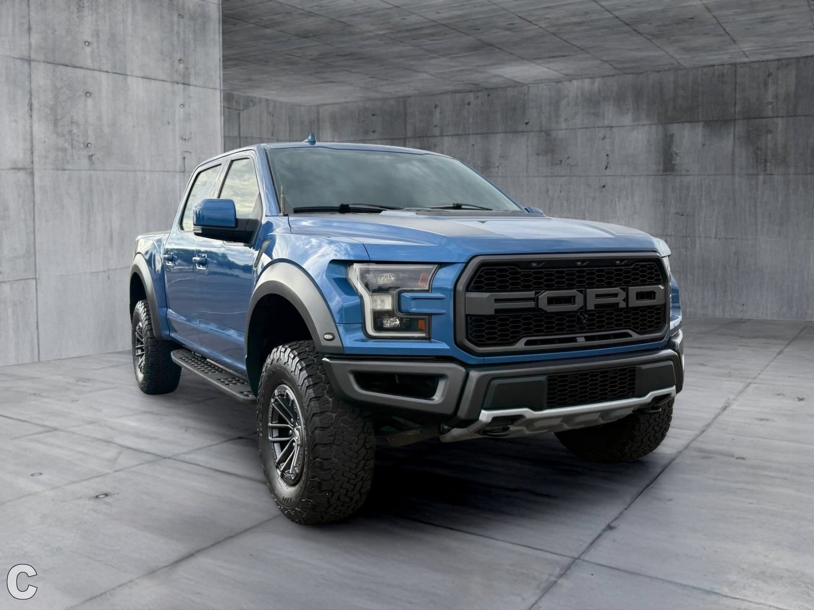 2020 Ford F-150 Raptor - Photo 8