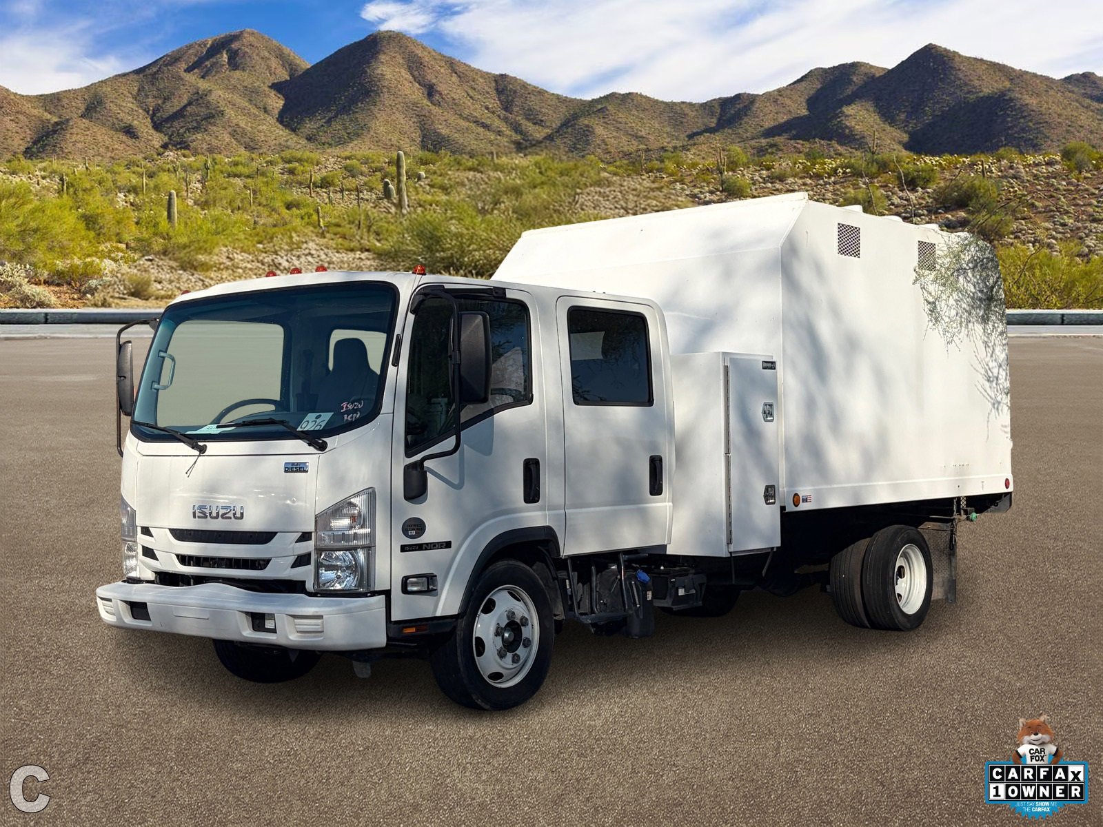 2021 Isuzu NQR photo 2