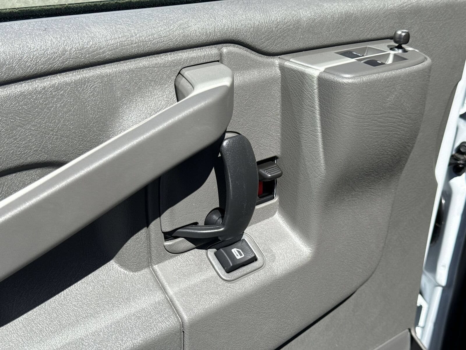 2025 Chevrolet Express Cargo Work Van - Photo 20