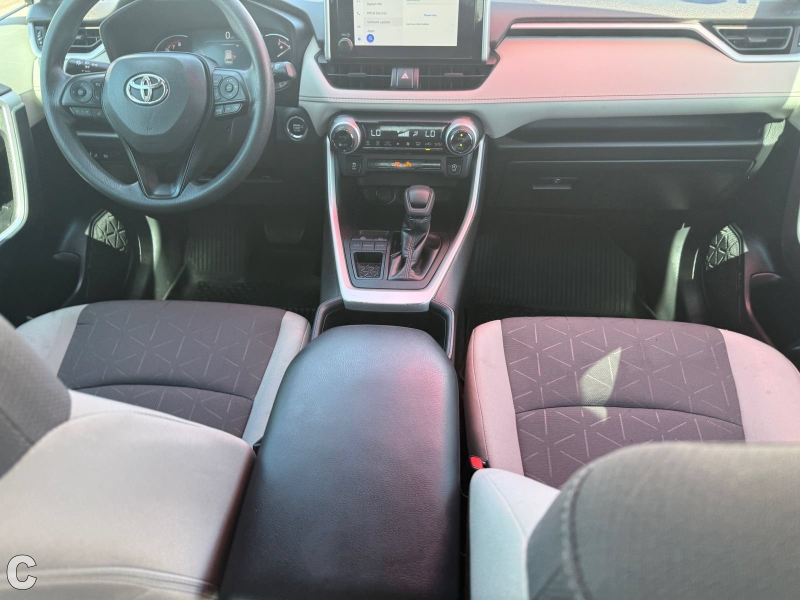 2023 Toyota RAV4 XLE - Photo 14