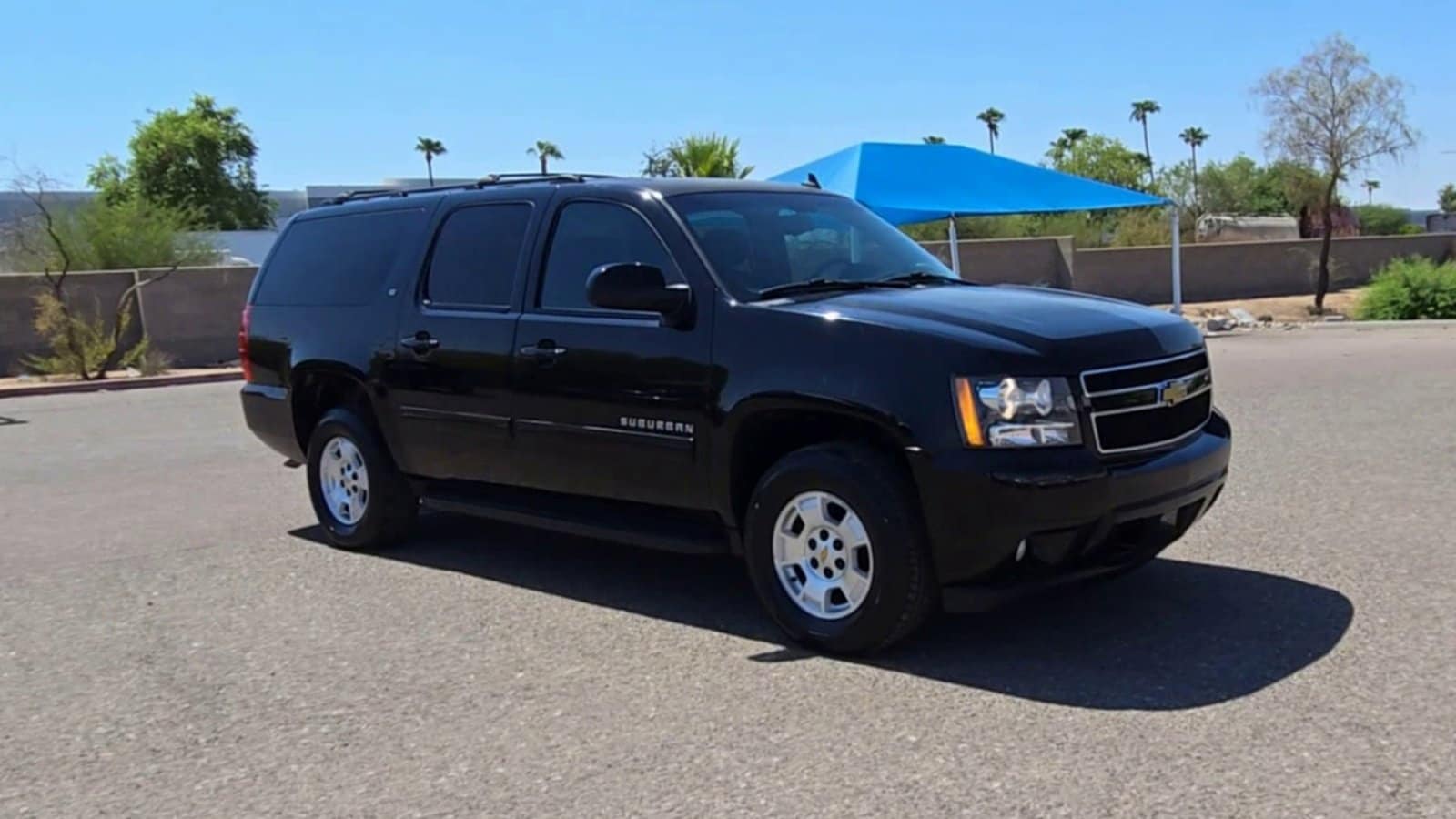 Used 2013 Chevrolet Suburban LT with VIN 1GNSKJE73DR352612 for sale in Phoenix, AZ