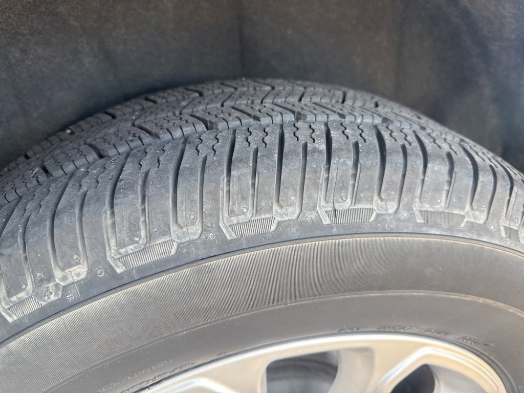 Used 2021 Jeep Grand Cherokee Laredo E SUV