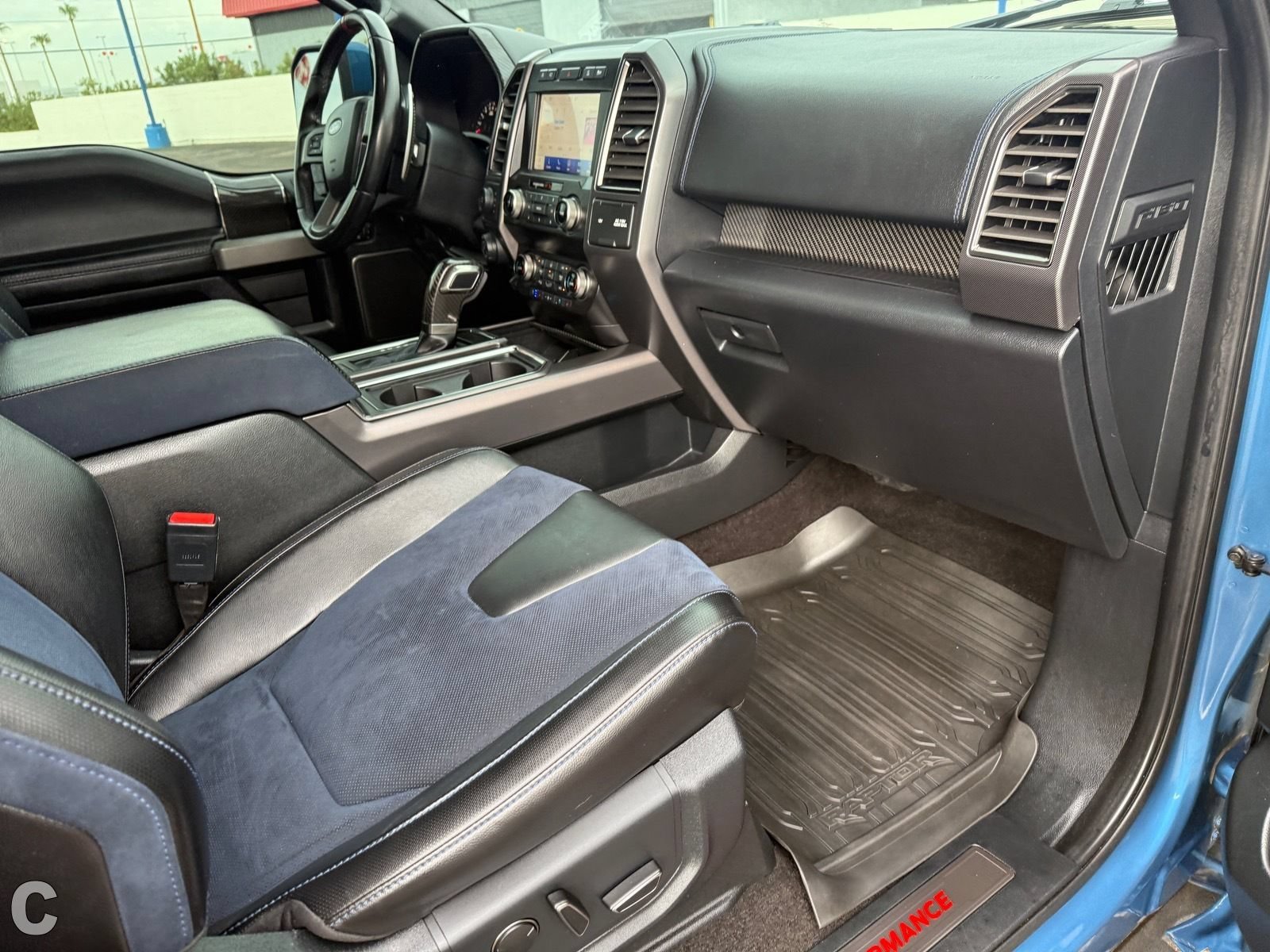 2020 Ford F-150 Raptor - Photo 11