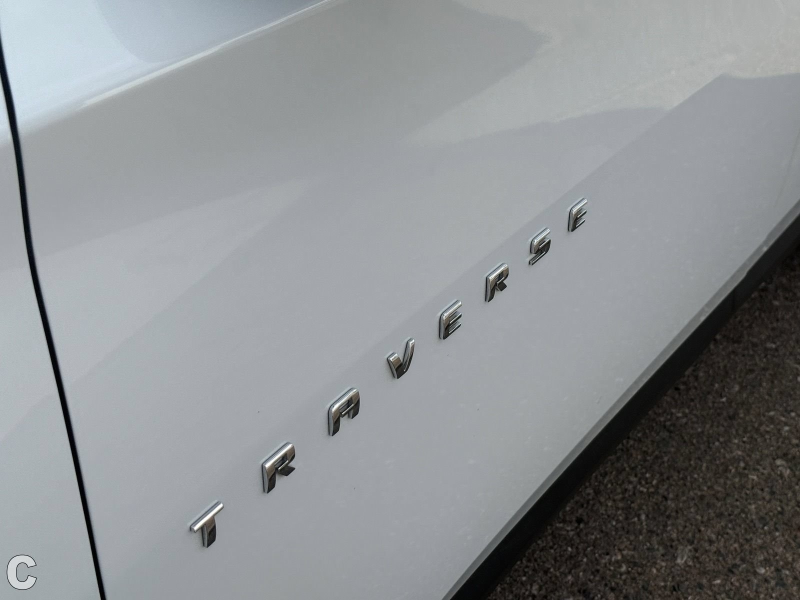 2023 Chevrolet Traverse LS - Photo 9