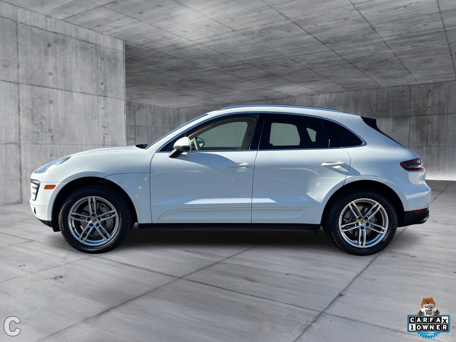 Image of 2015 Porsche Macan S SUV