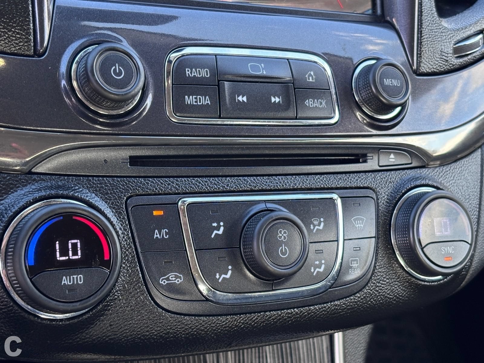 2016 Chevrolet Impala 2LZ - Photo 29