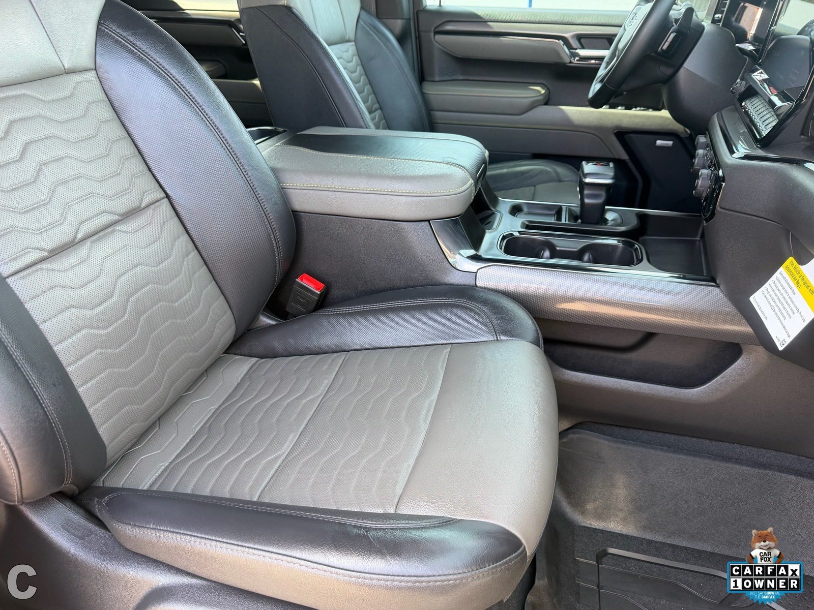 2025 Chevrolet Silverado 1500 ZR2 - Photo 12