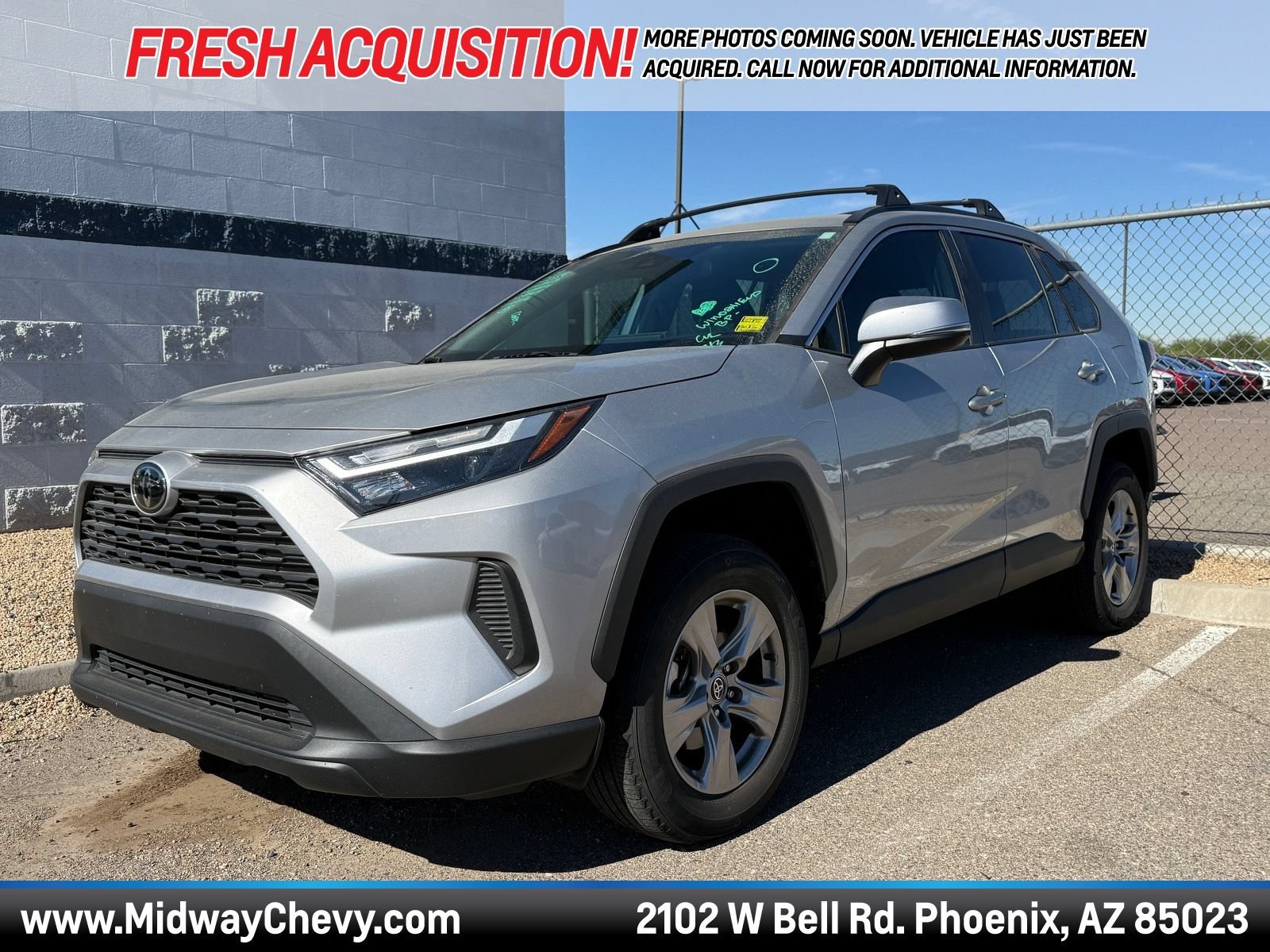 2023 Toyota RAV4 XLE FWD's photo