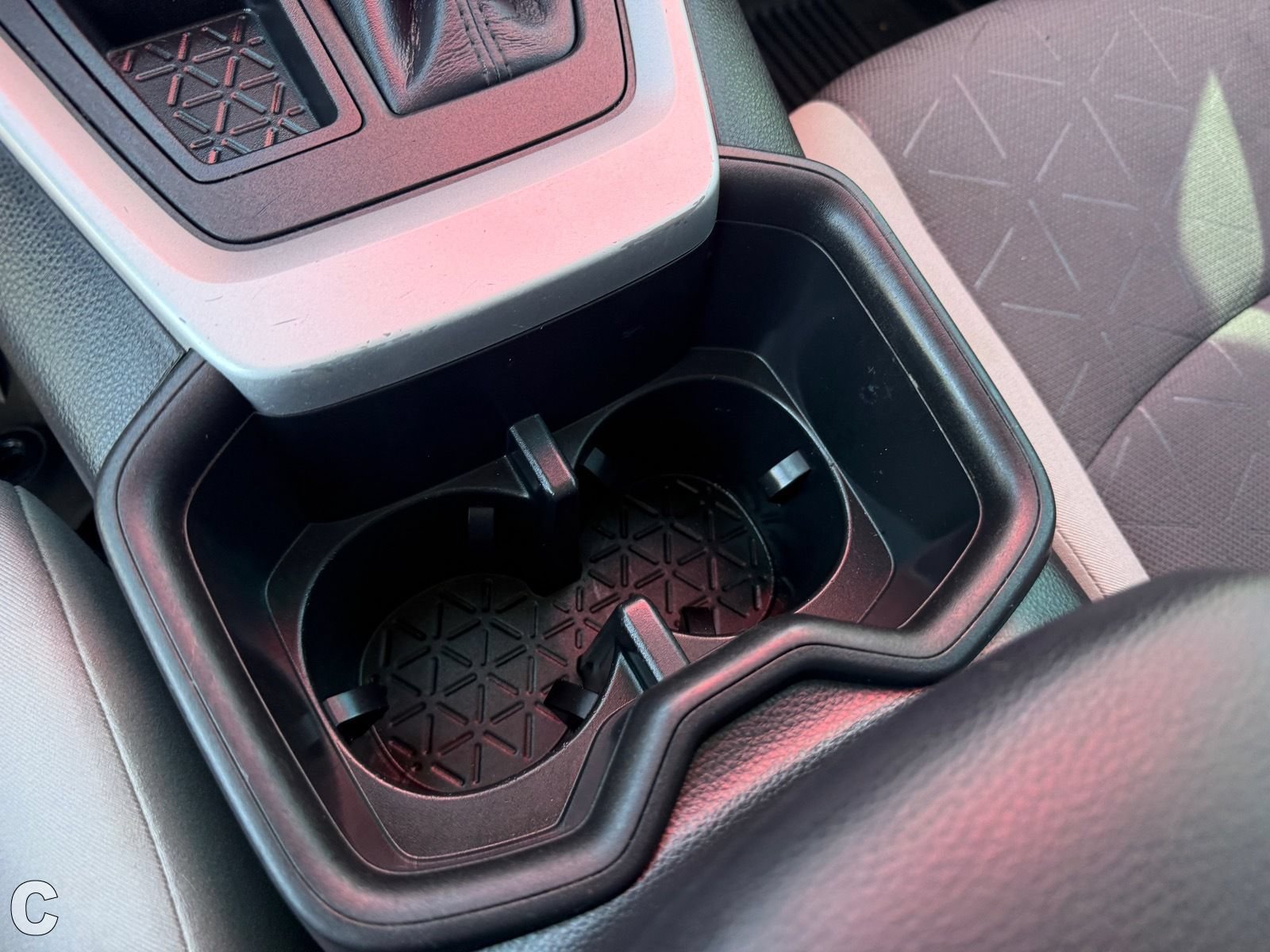 2023 Toyota RAV4 XLE - Photo 21