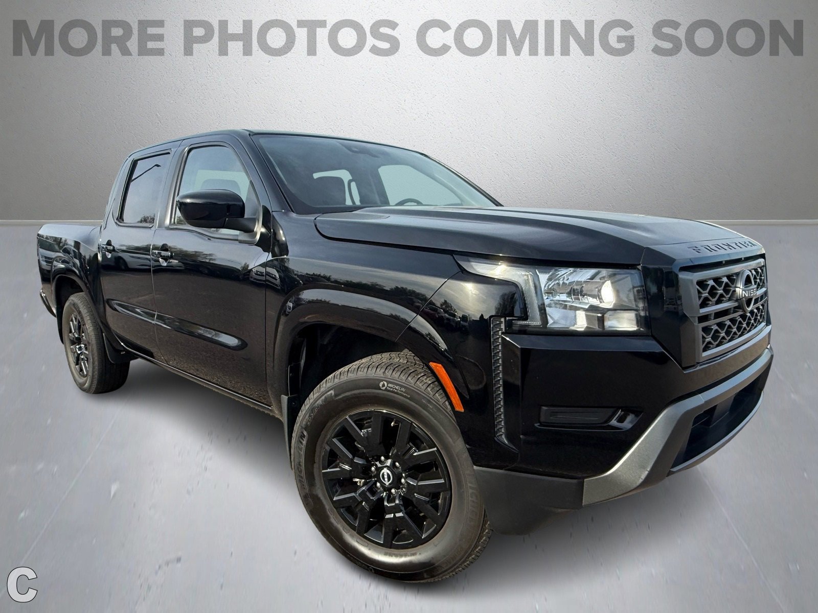 2022 Nissan Frontier SV photo 2