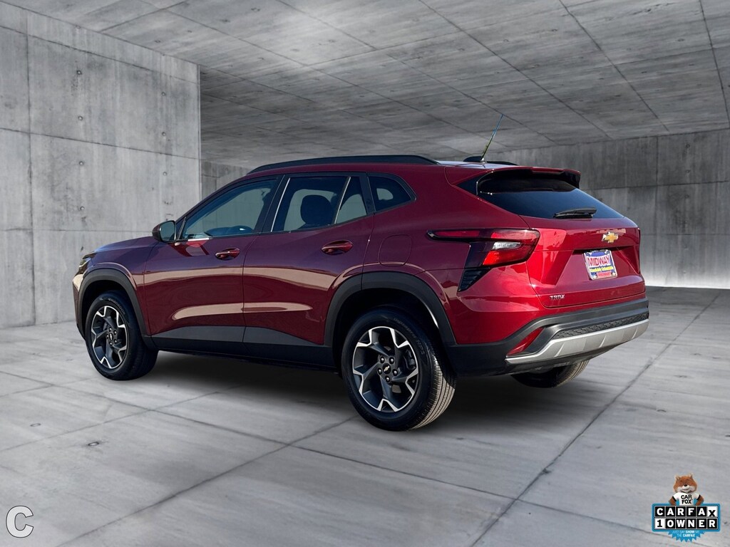 Used 2025 Chevrolet Trax LT SUV