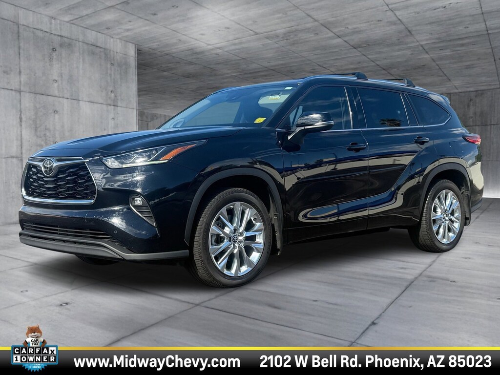 Used 2023 Toyota Highlander L SUV