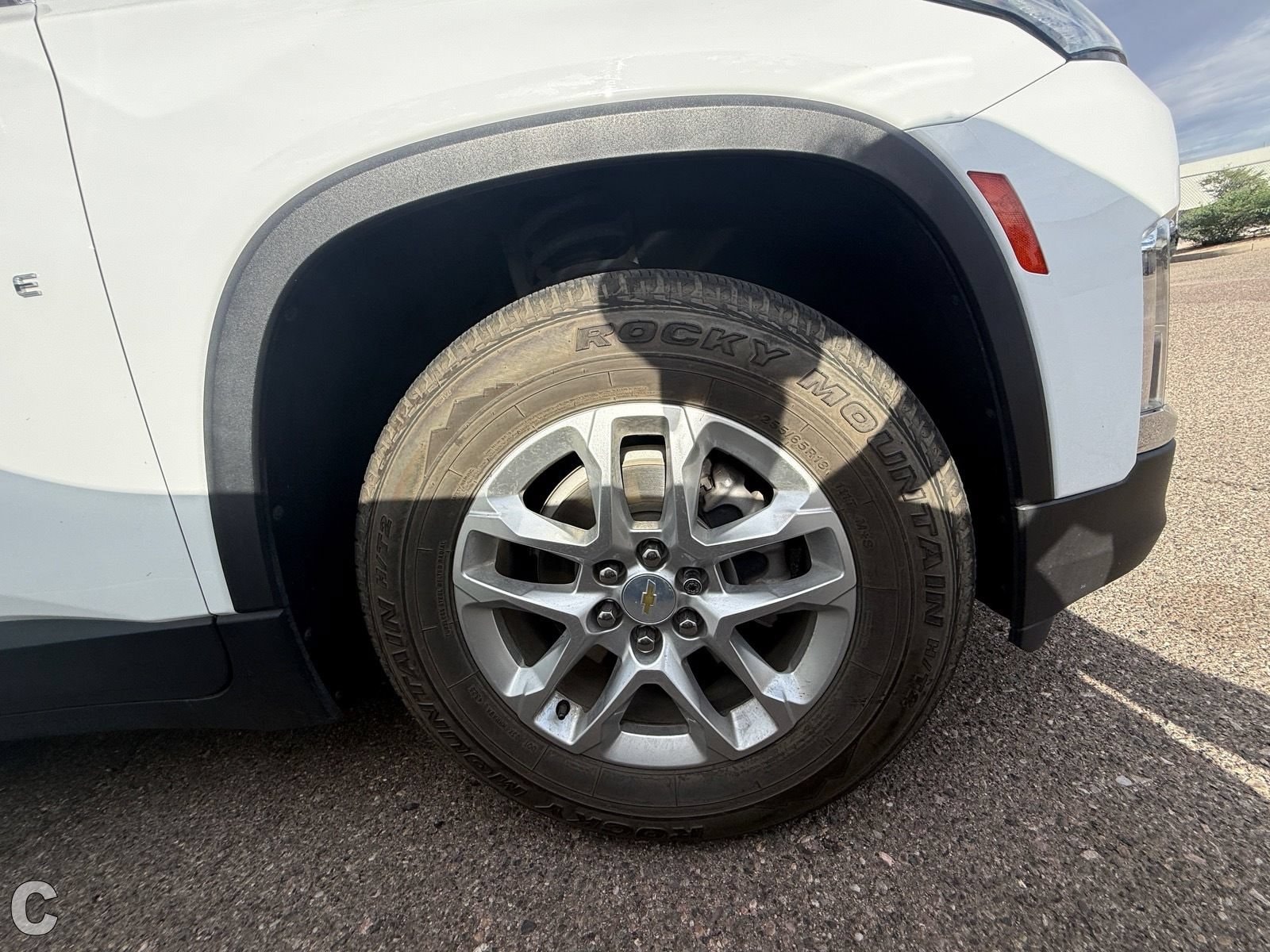 2023 Chevrolet Traverse LS - Photo 6