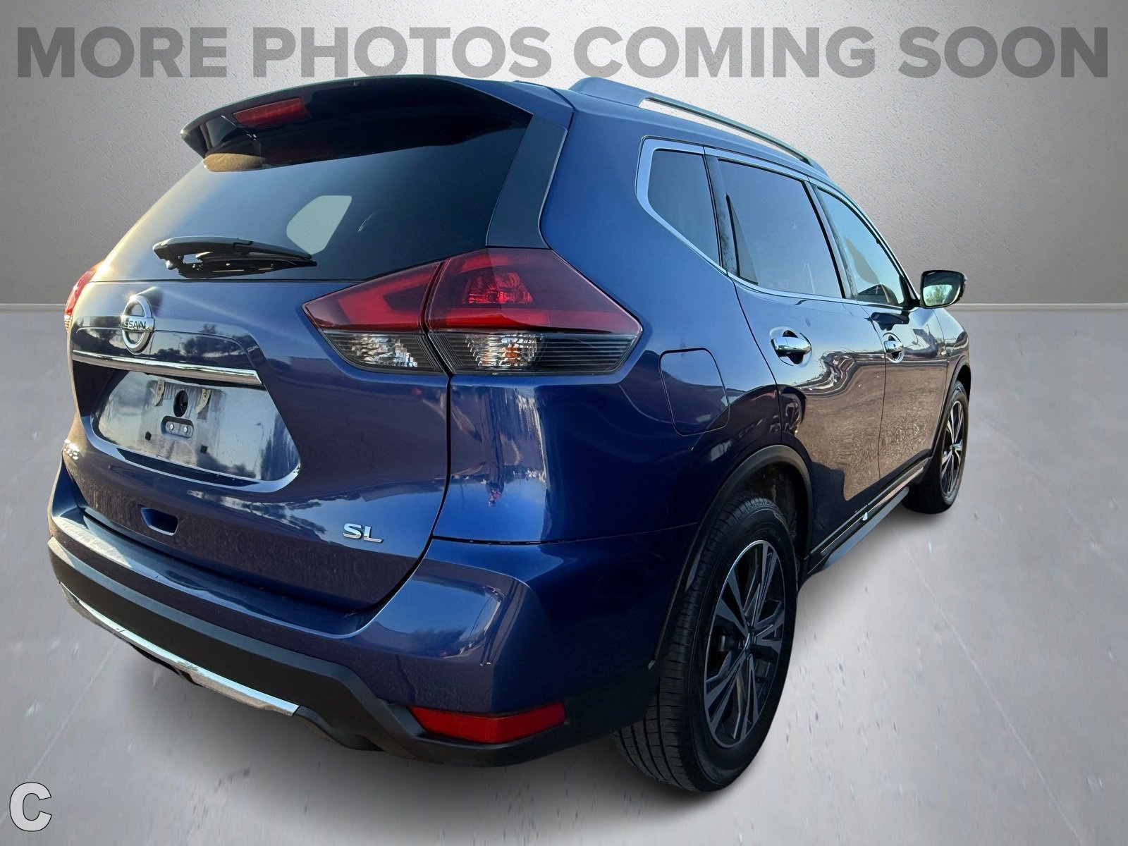 2018 Nissan Rogue SL photo 3