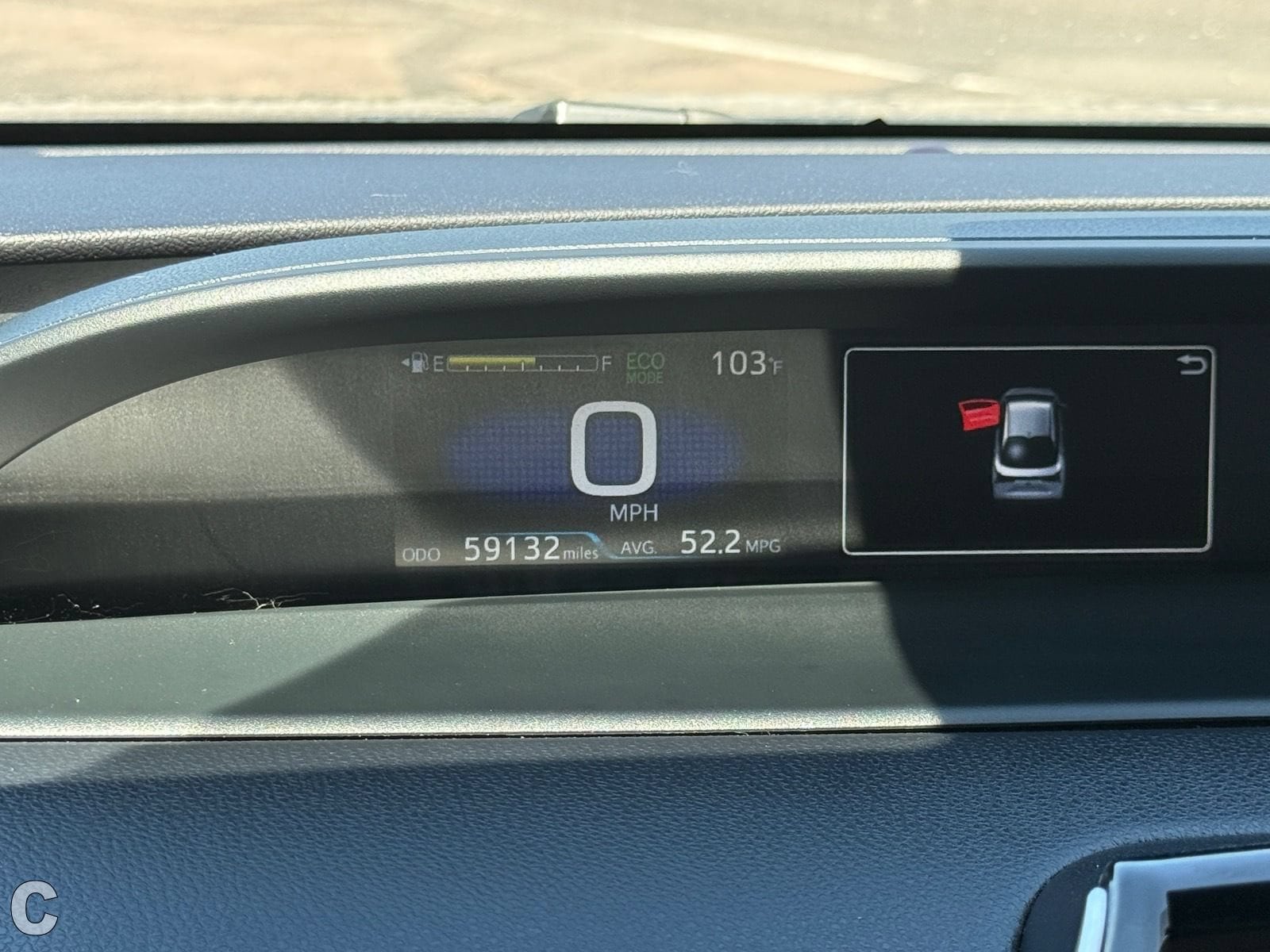 2022 Toyota Prius L Eco - Photo 17