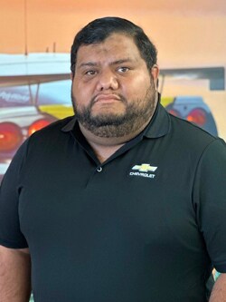 Staff member Kevin Burgos from ID_249c0fc6a79c