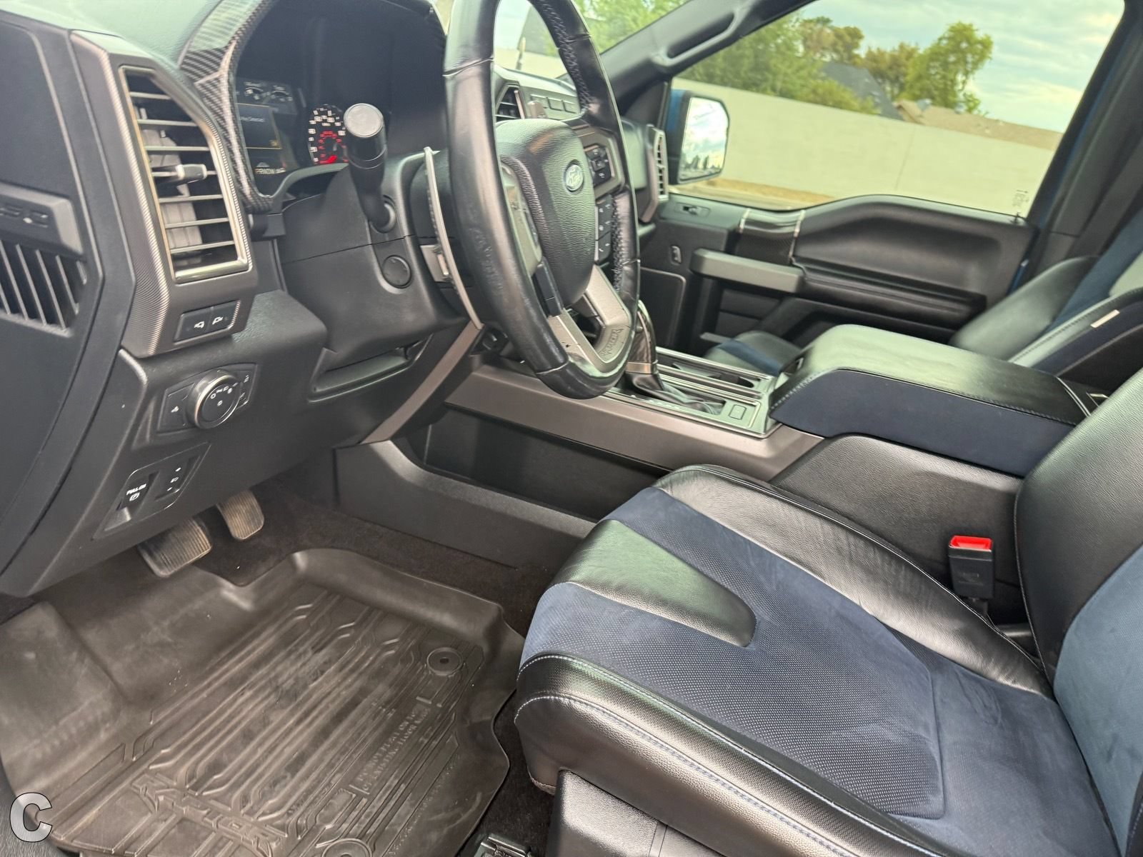 2020 Ford F-150 Raptor - Photo 21