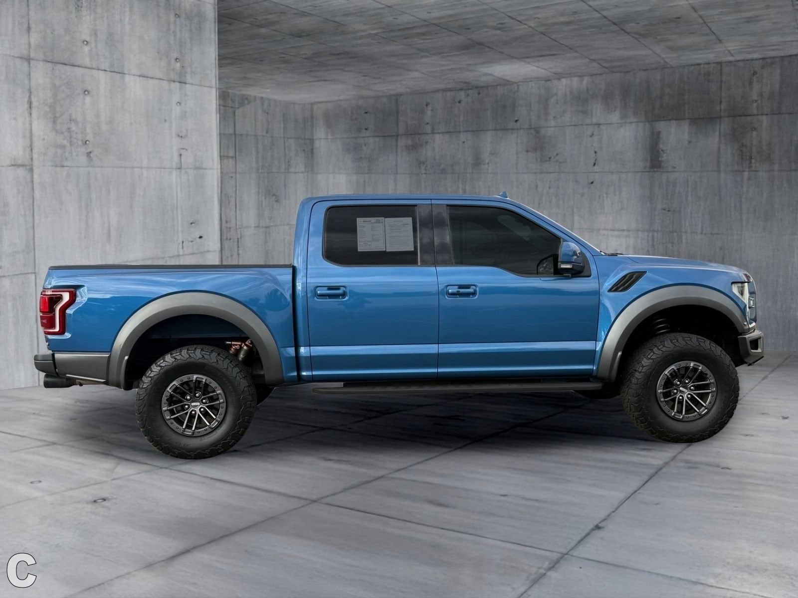 2020 Ford F-150 Raptor - Photo 7