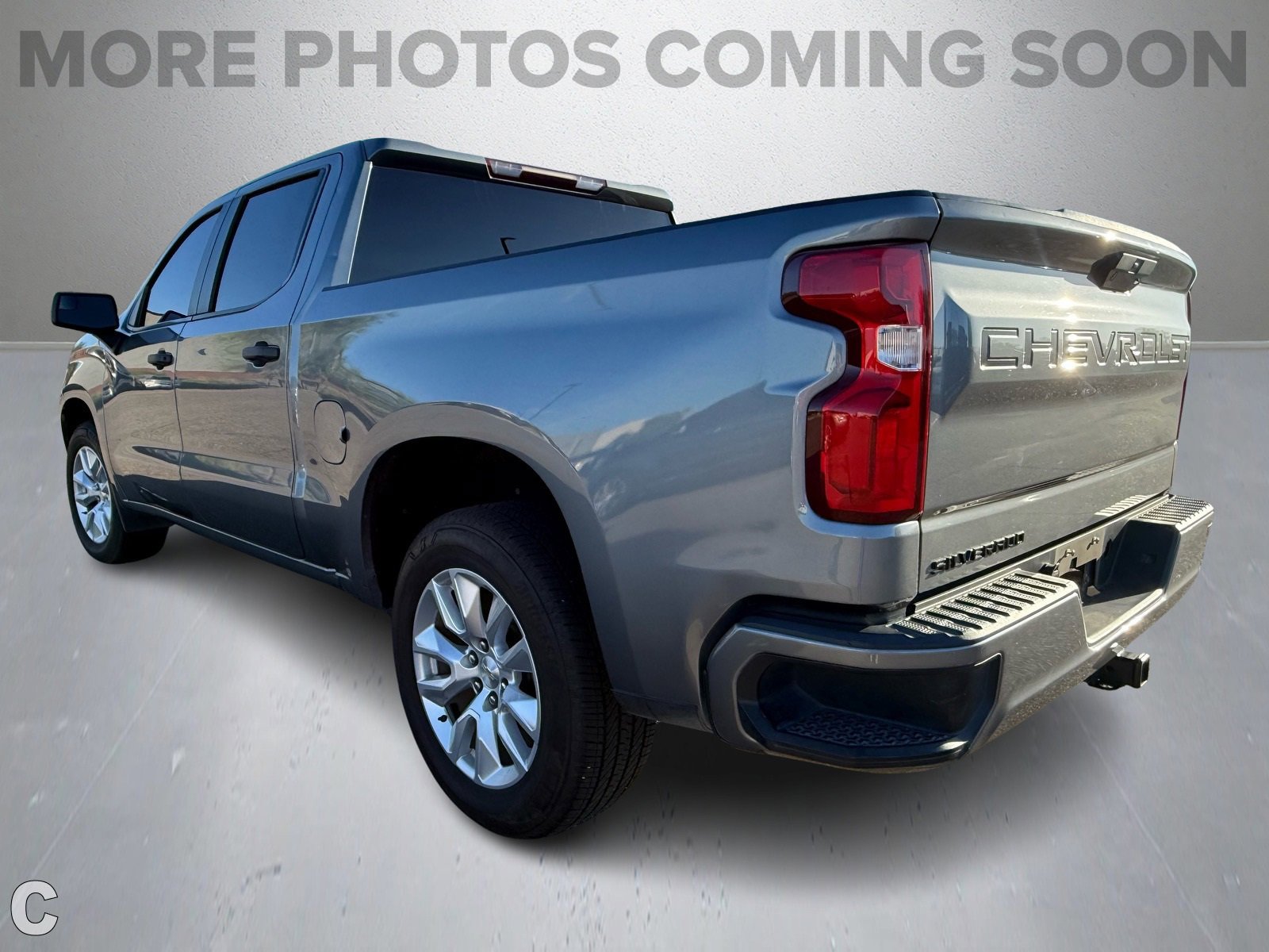 2021 Chevrolet Silverado 1500 Custom photo 2