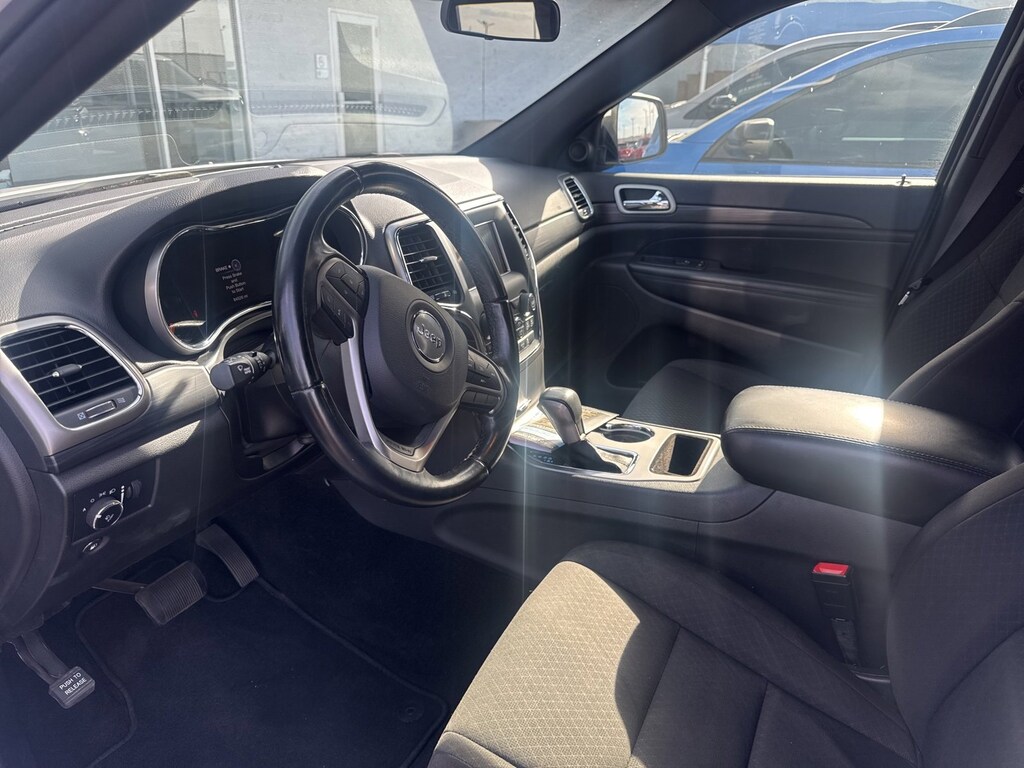 Used 2021 Jeep Grand Cherokee Laredo E SUV