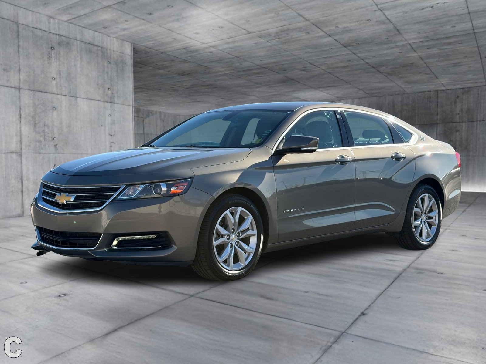 2018 Chevrolet Impala 1LT photo 2