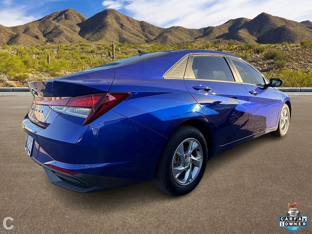 Used 2023 Hyundai Elantra SE Sedan