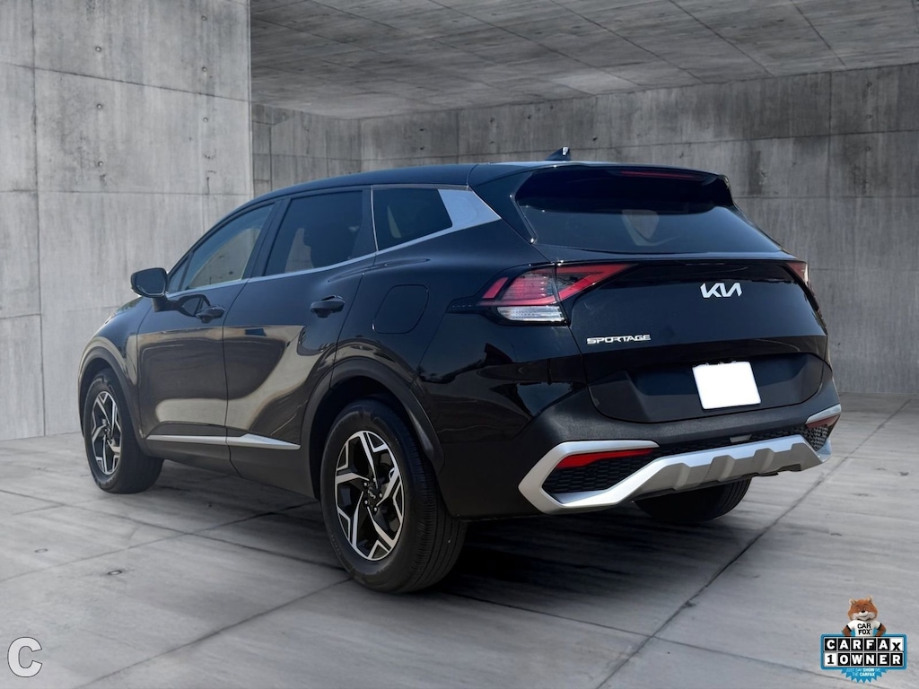 Used 2025 Kia Sportage LX SUV