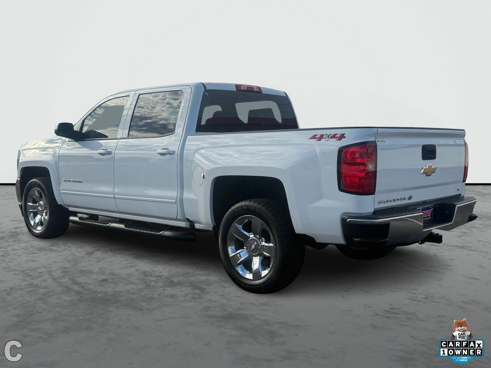 2018 Chevrolet Silverado 1500 LT photo 3