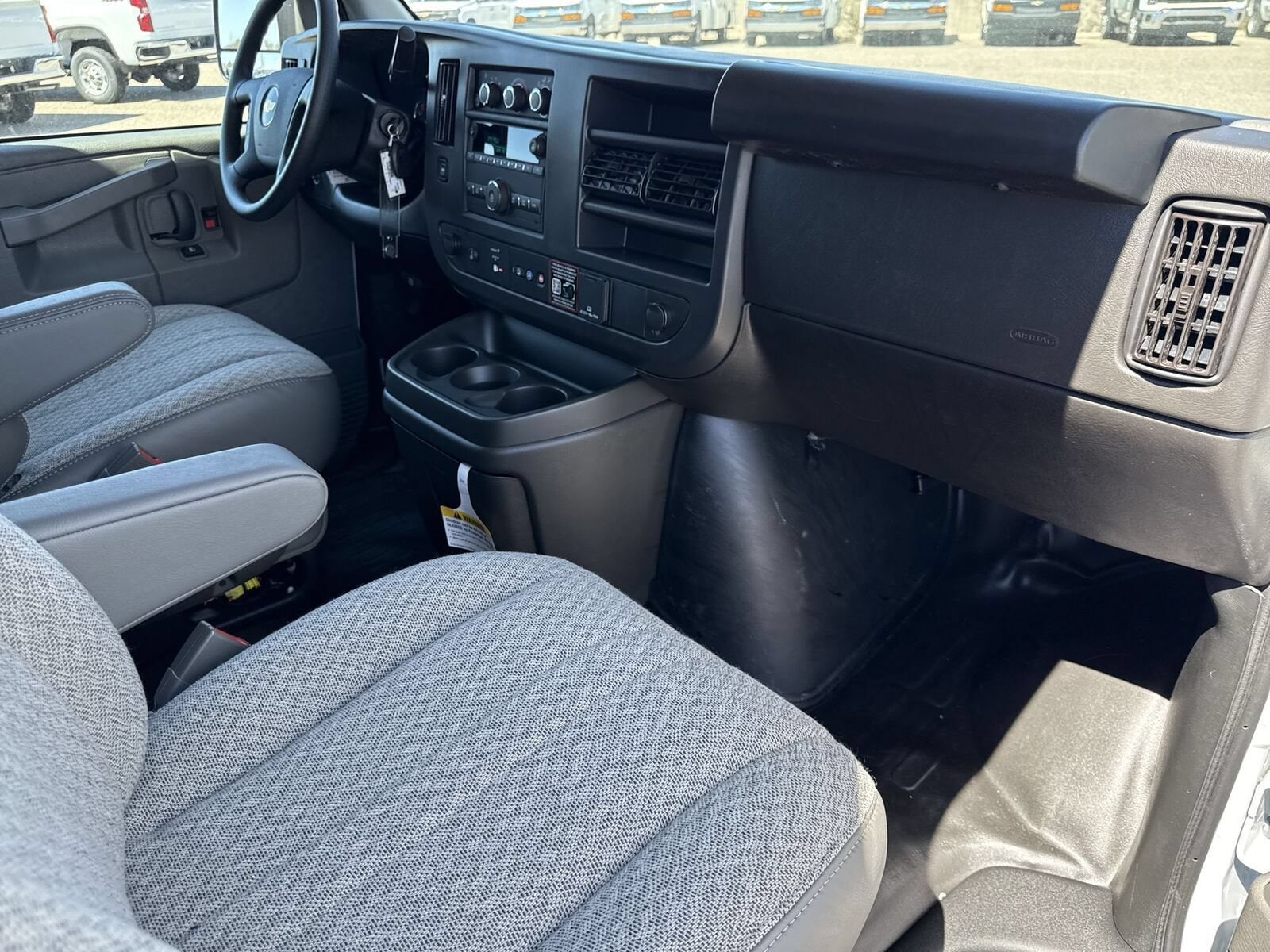 2025 Chevrolet Express Cargo Work Van - Photo 24