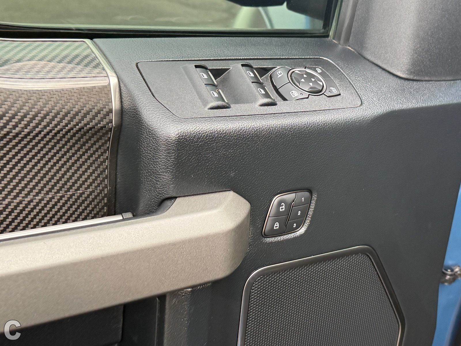 2020 Ford F-150 Raptor - Photo 18
