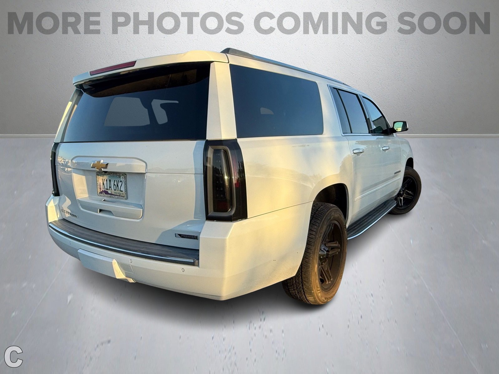 2018 Chevrolet Suburban Premier photo 4