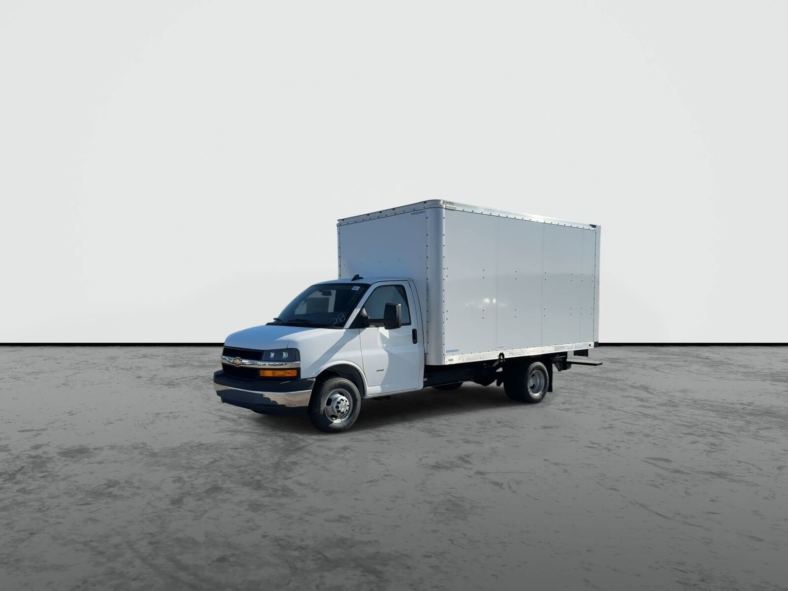 2024 Chevrolet Express 3500 Cutaway Van photo 3