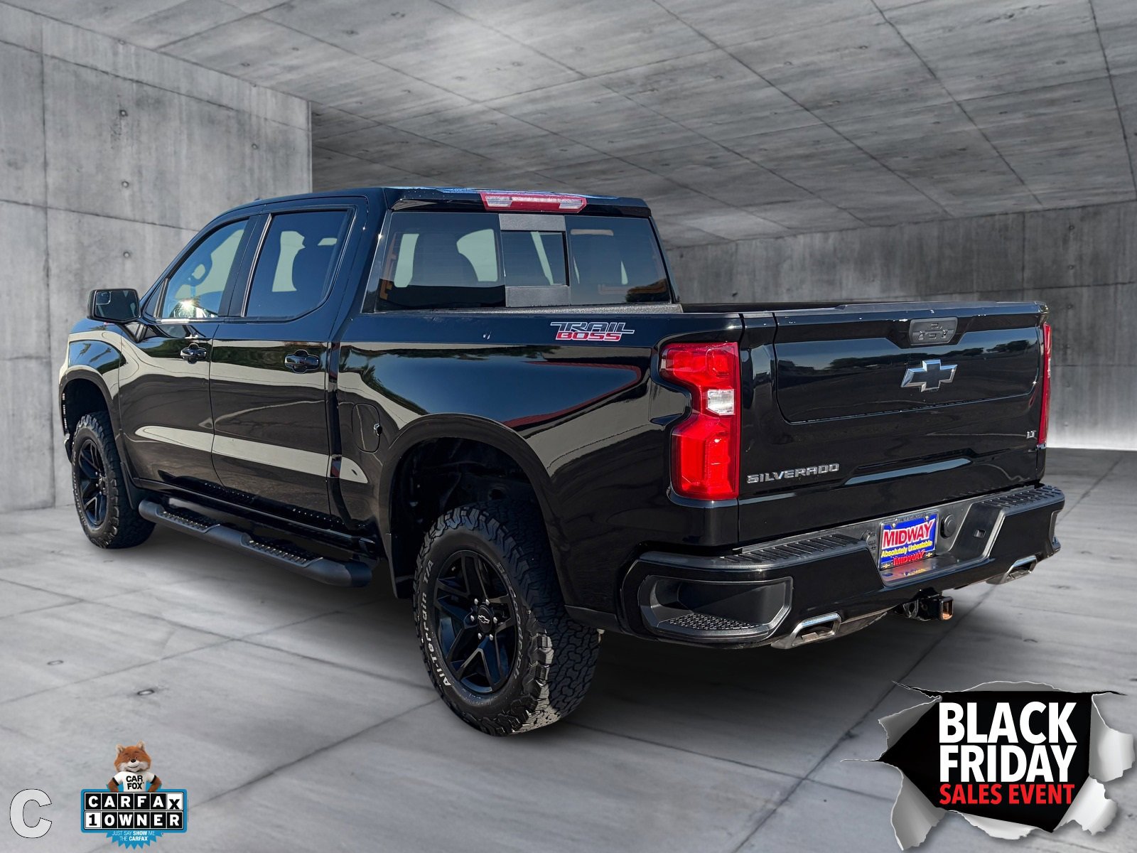 2021 Chevrolet Silverado Trail Boss LT photo 2