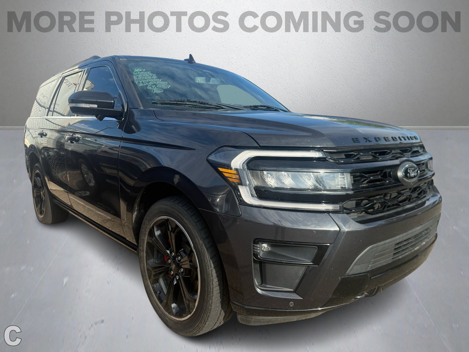 2022 Ford Expedition Limited photo 3