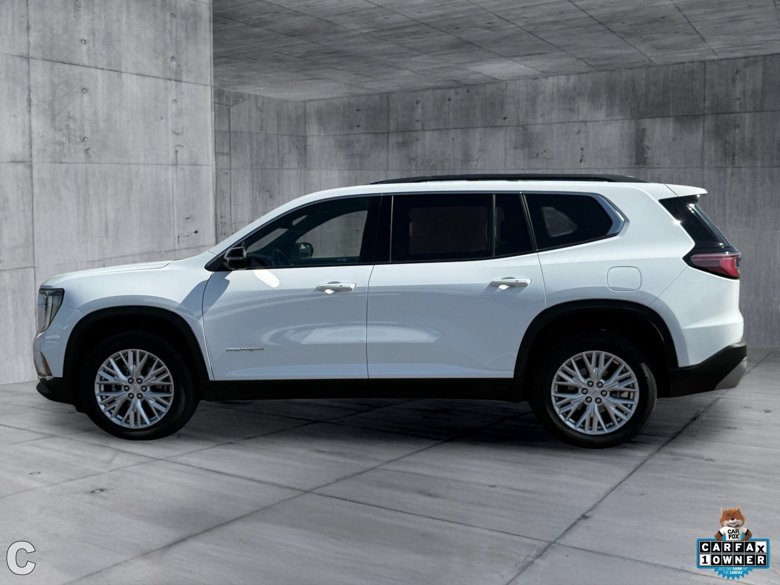 Used 2024 GMC Acadia Elevation SUV