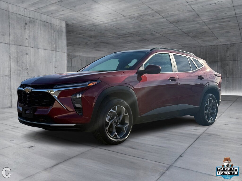 Used 2025 Chevrolet Trax LT SUV