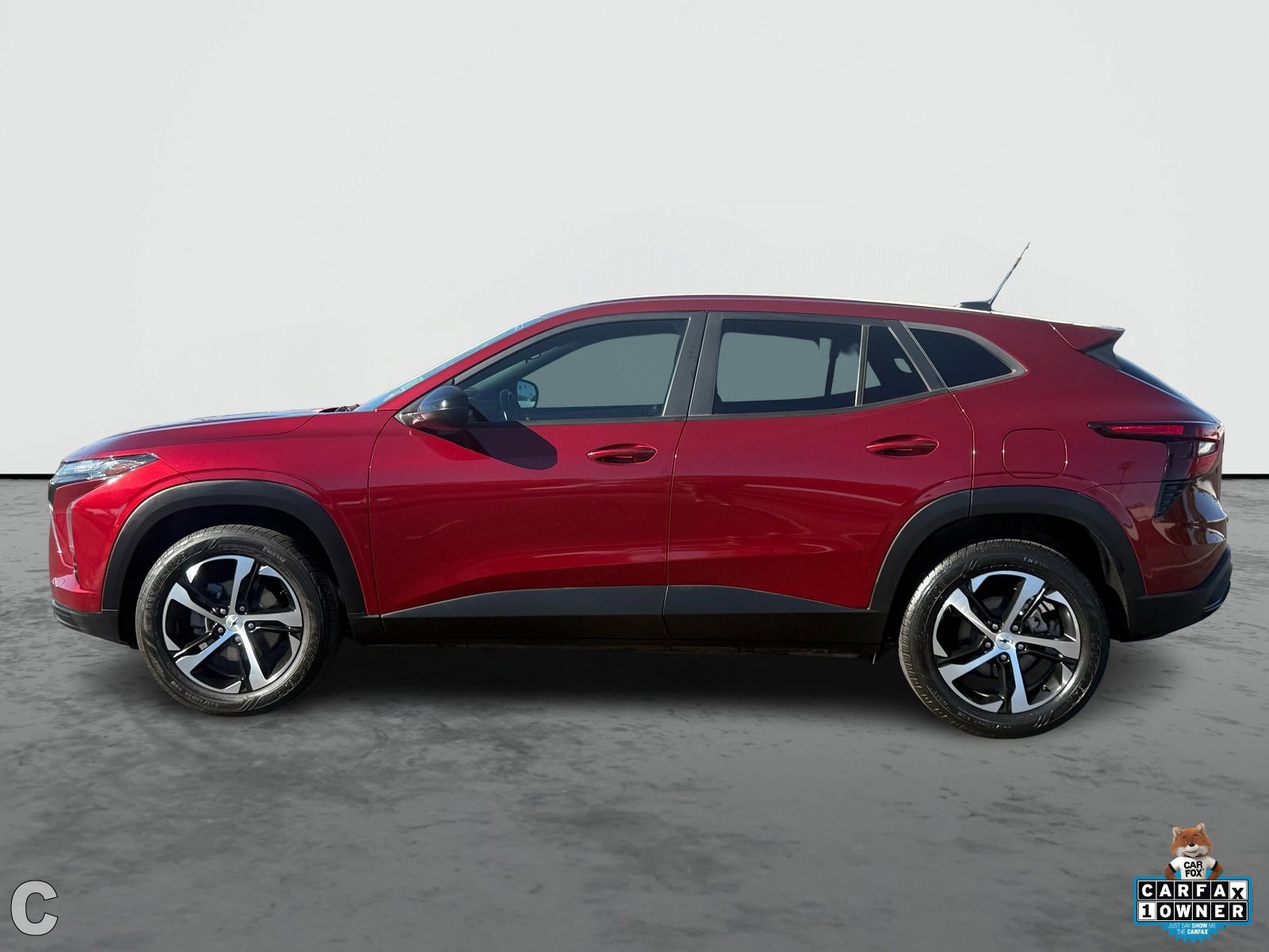 2024 Chevrolet Trax photo 2