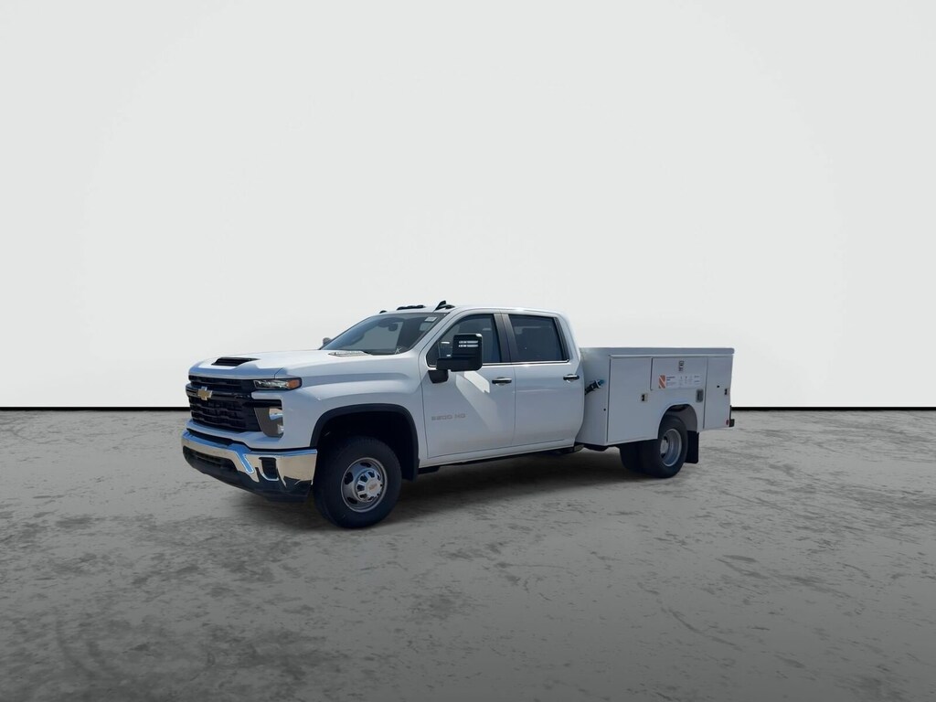 New 2024 Chevrolet Silverado 3500 HD Chassis Cab Work Truck Truck Crew Cab