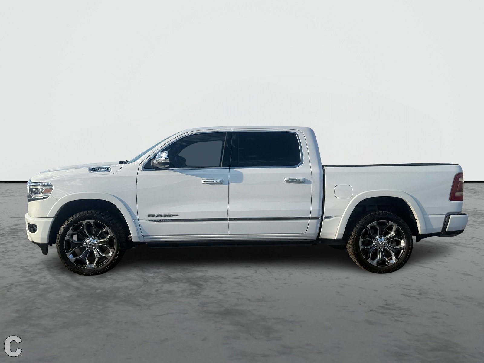 2021 Ram 1500 Limited photo 2