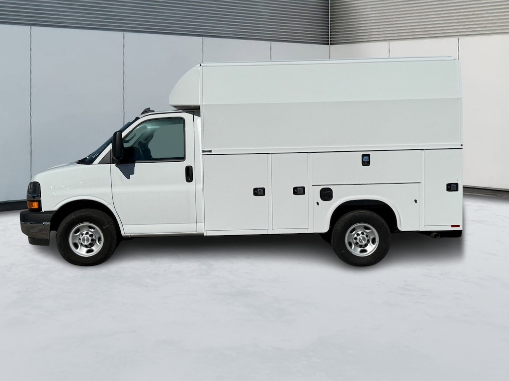 New 2024 Chevrolet Express Cutaway 3500 1WT Cutaway Van