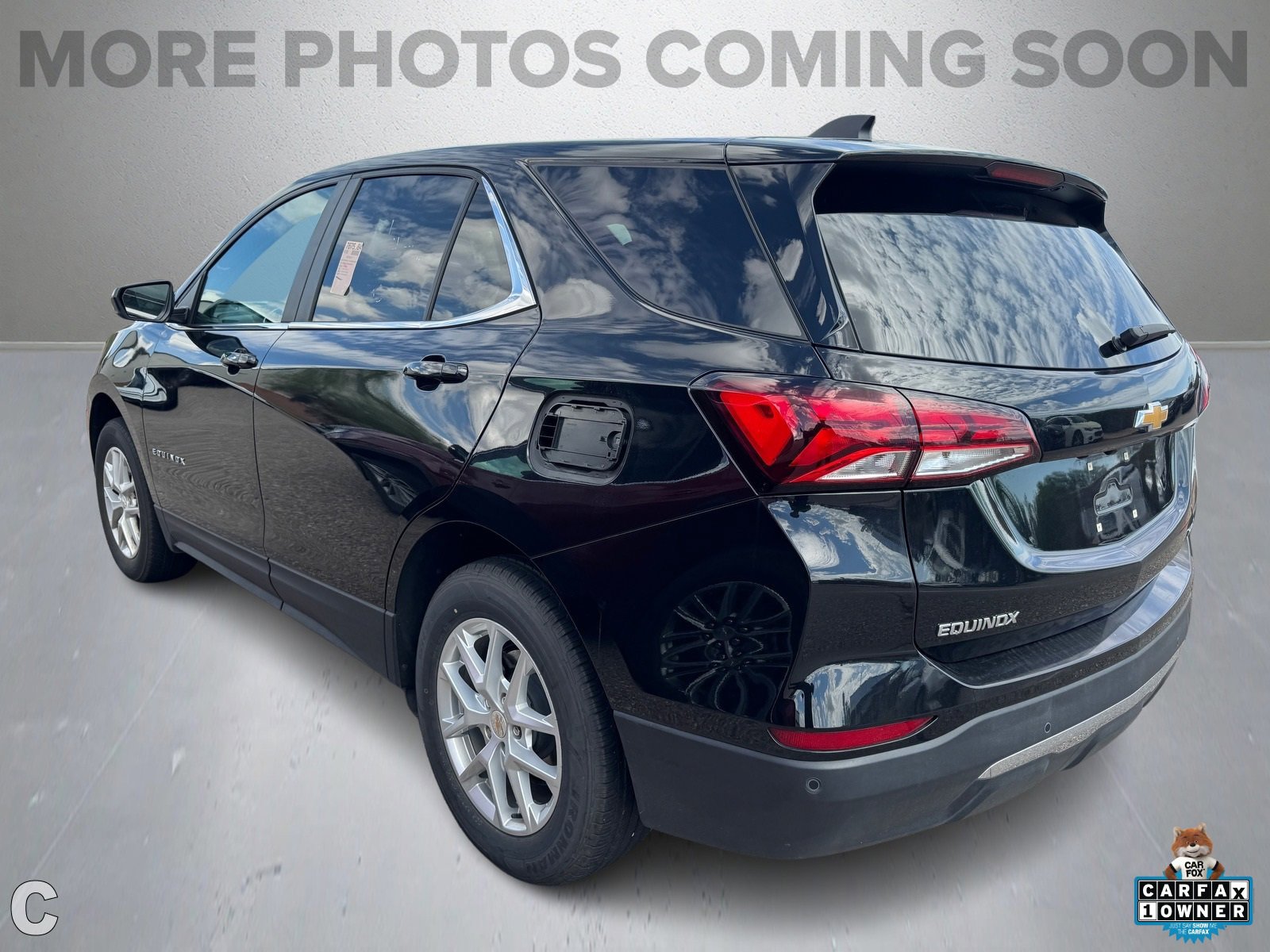 2024 Chevrolet Equinox photo 2