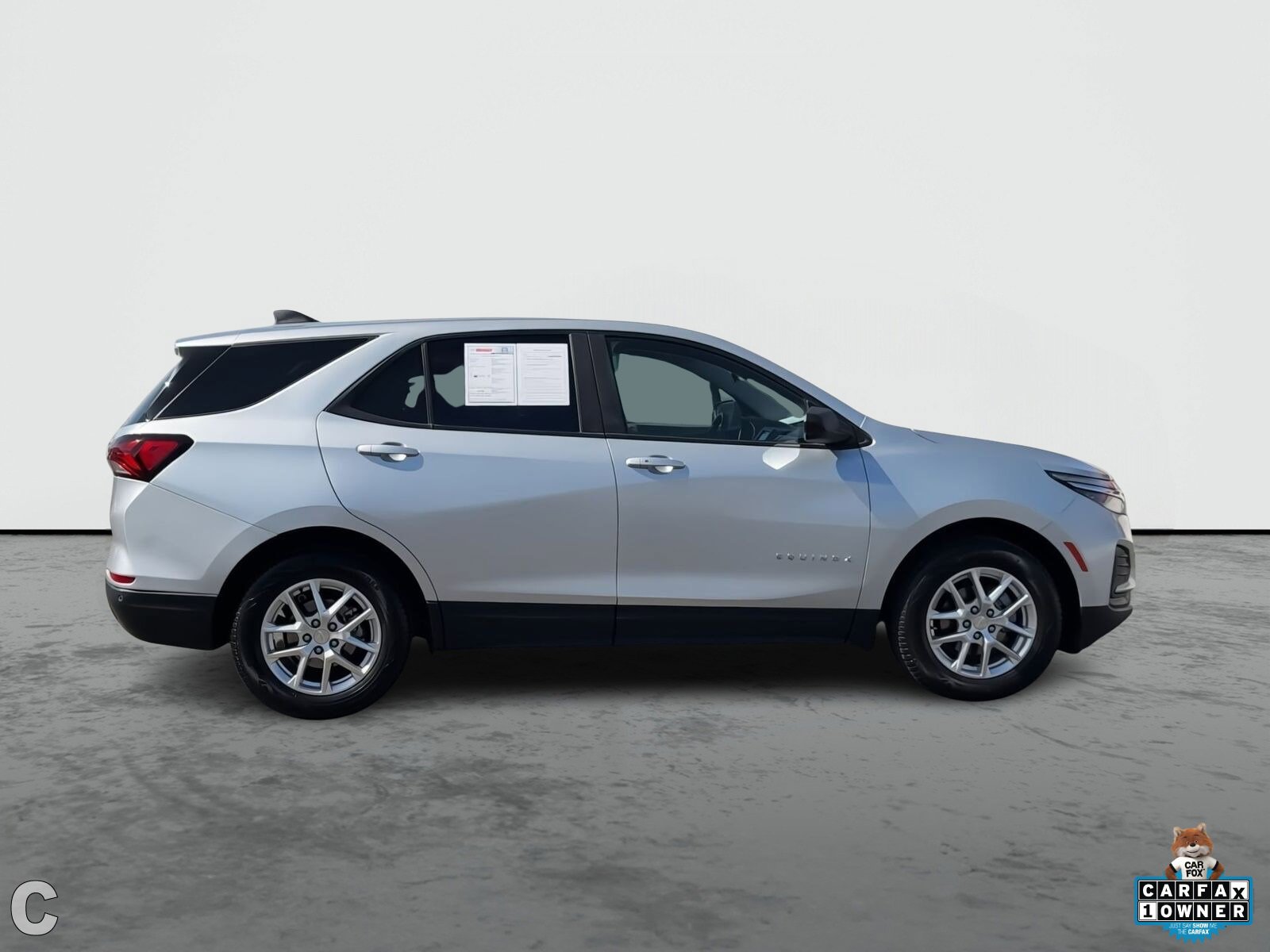 Image 9 of 2022 Chevrolet Equinox LS SUV