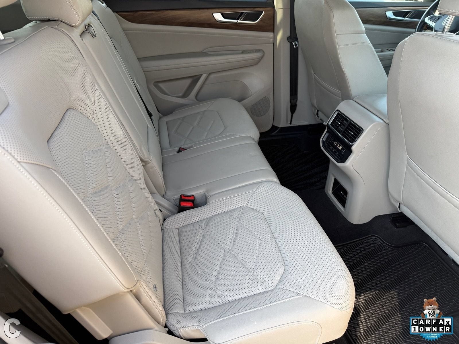 2025 Volkswagen Atlas SE - Photo 14