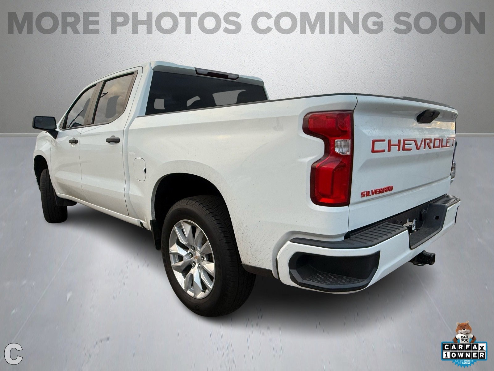 2021 Chevrolet Silverado 1500 Custom photo 2