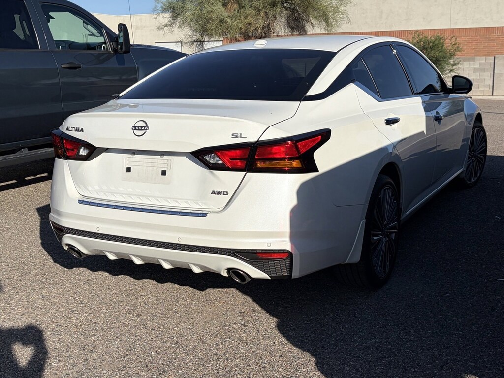 Used 2023 Nissan Altima 2.5 SL Sedan