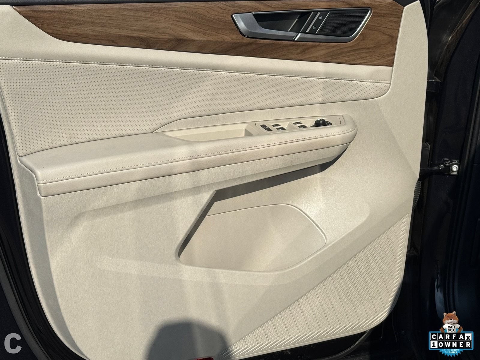 2025 Volkswagen Atlas SE - Photo 18