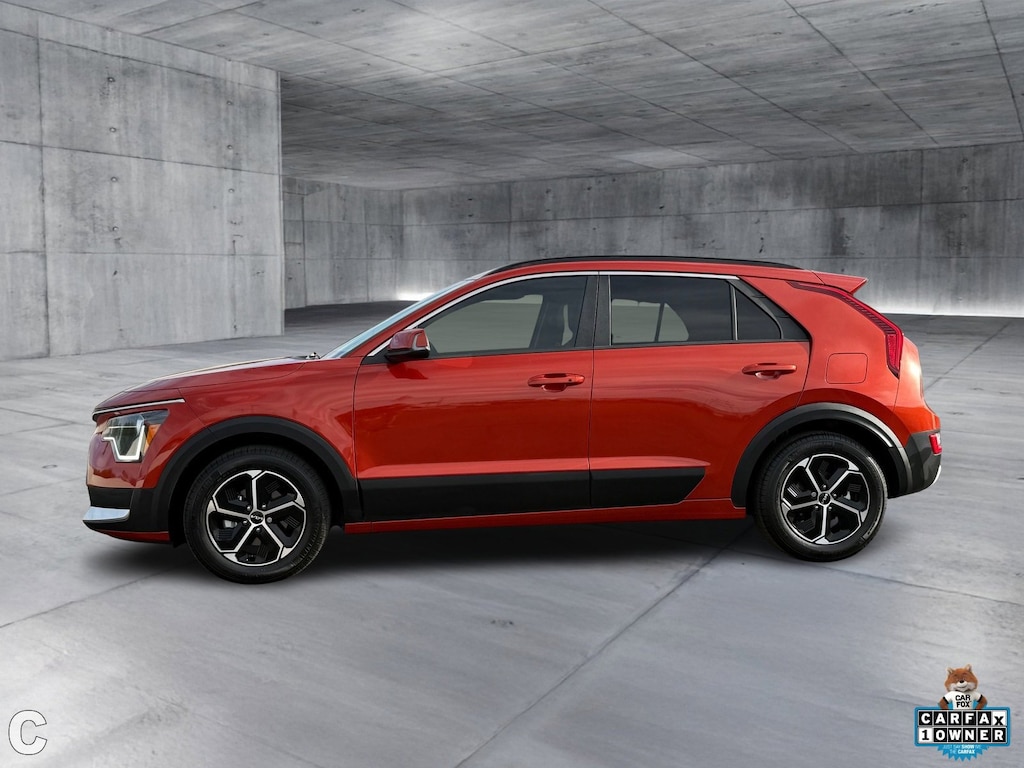 Used 2023 Kia Niro EX SUV