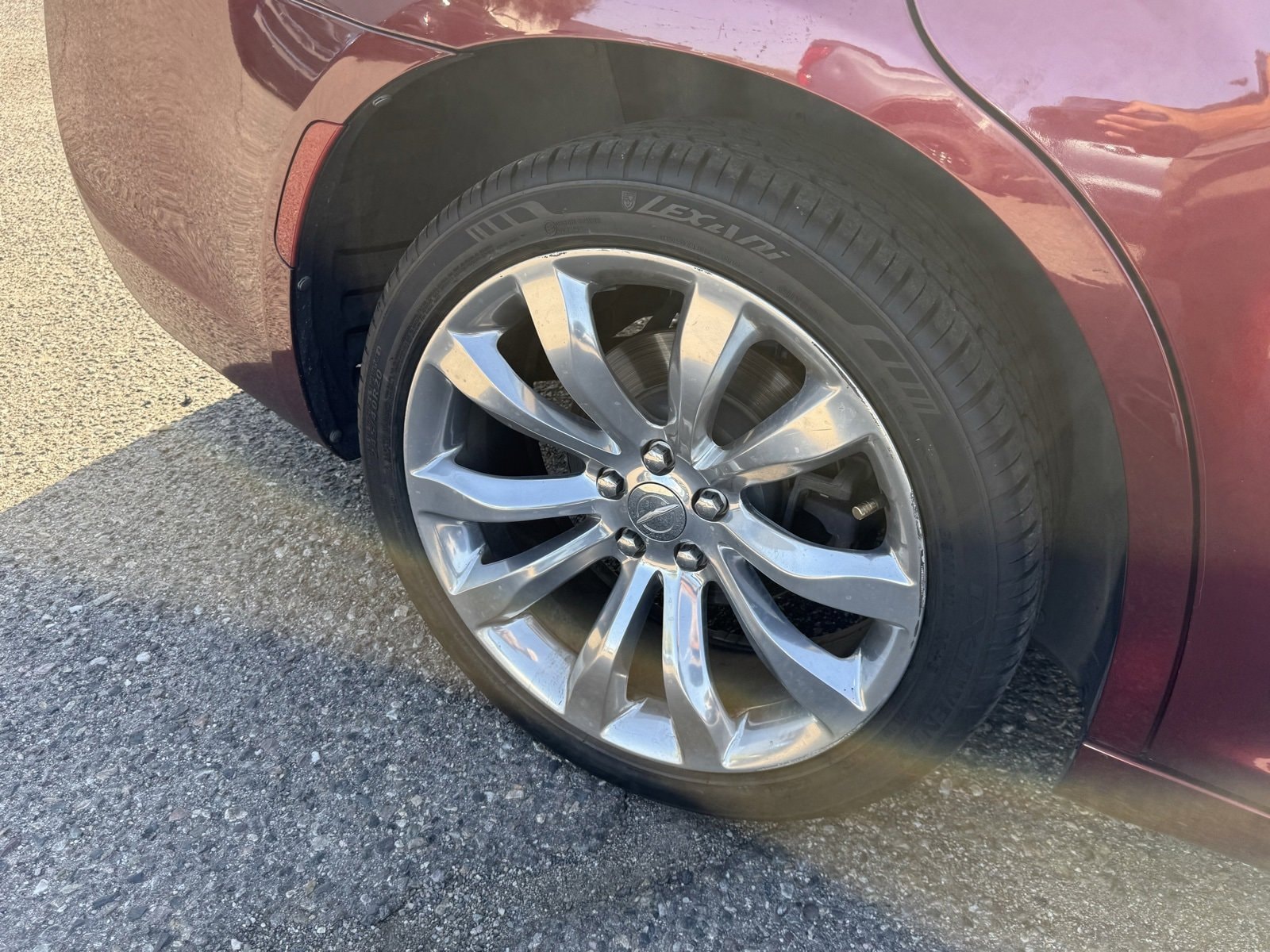 Image 10 of 2019 Chrysler 300 Limited Sedan
